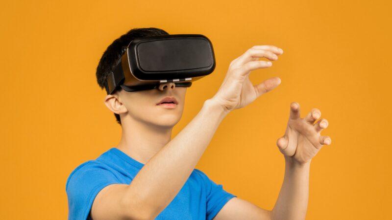 Meta VR 元宇宙 XR 社交